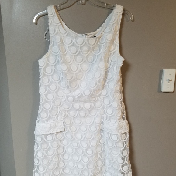 White dress - Picture 1 of 4